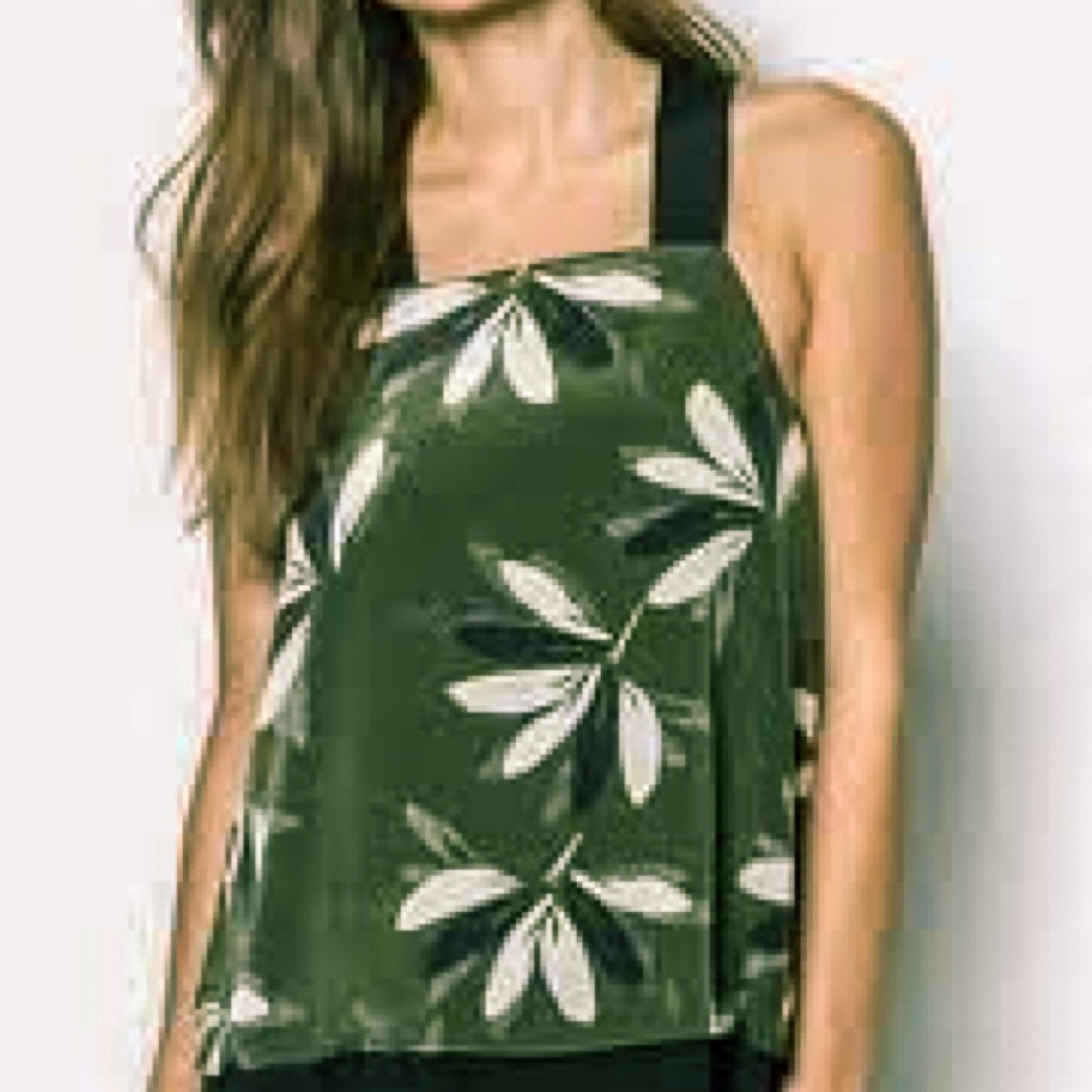 River Island 🌟 Leaf Print Sleeveless Blouse